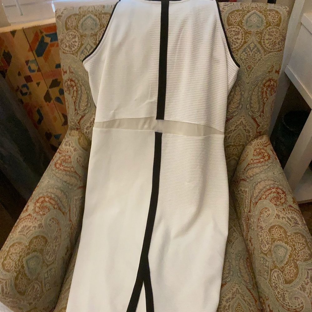 💠Material Girl Extra large white Halter top 👗